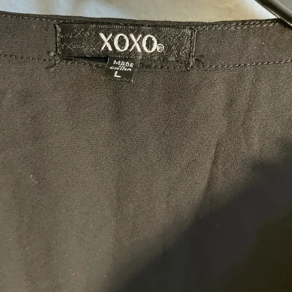 NEW XOXO Gold & Black Top. Size Large. - Picture 3 of 6